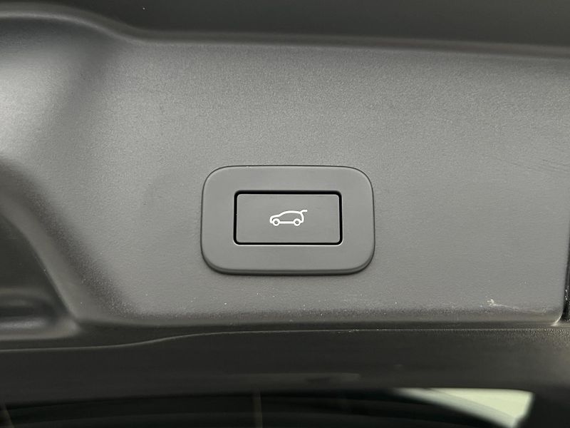 Land Rover Range Rover Evoque P250 DYNAMIC SE AWD AUT CZ - fotka 26 z 43