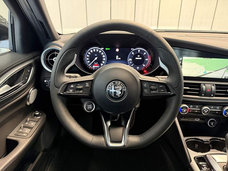 Alfa Romeo Giulia (2026) Veloce 2.2 JTDm 210k Q4 - fotka 8 z 23