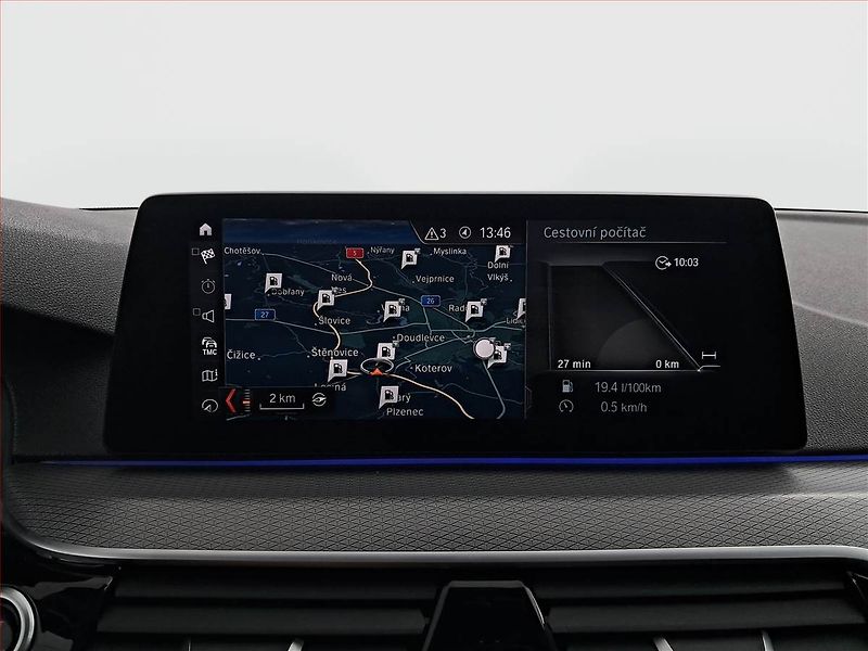 BMW Řada 5 (2018) M Sport 530d xDrive, 4X4 - fotka 13 z 20
