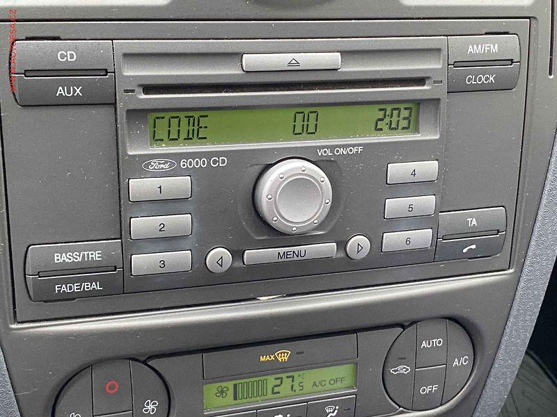Ford Fusion (2009) 1.4i, ČR, AC - fotka 14 z 16