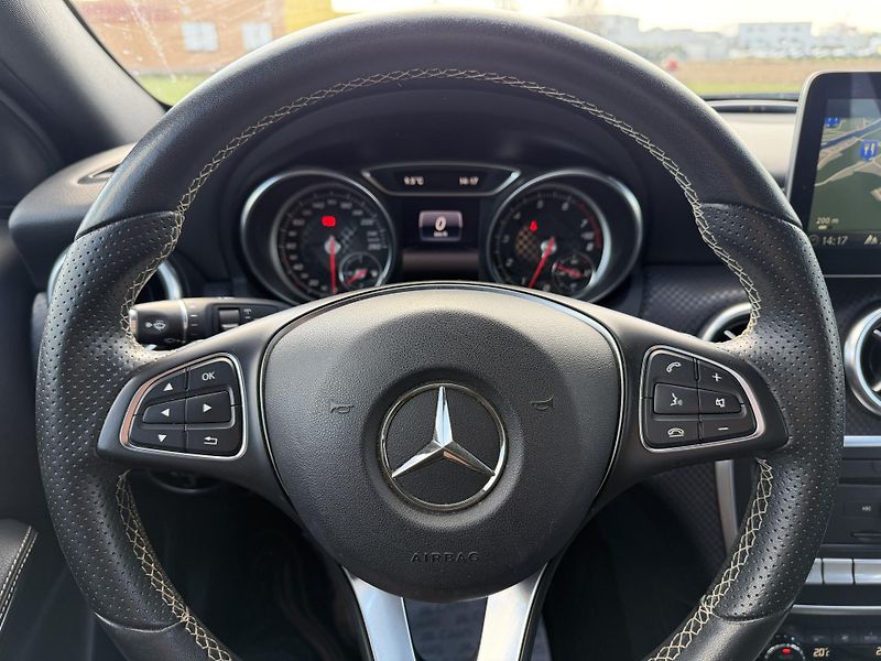 Mercedes-Benz Třídy A 180i LED NAVI KAMERA SERVISKA - fotka 17 z 40