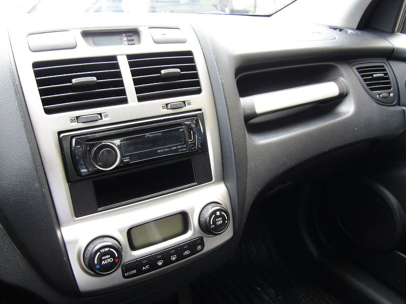 Kia Sportage (2005) 2.0 CRDI 83kW - fotka 33 z 35