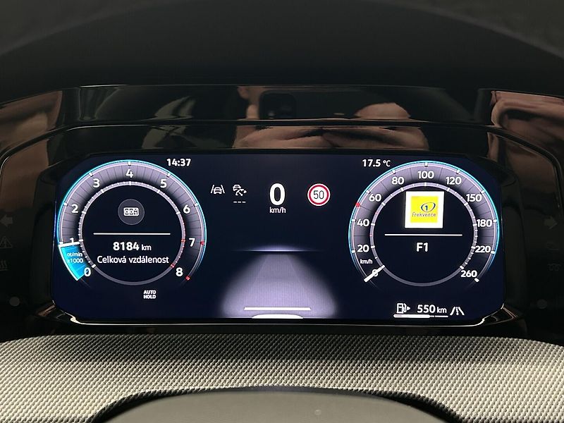Volkswagen Golf 1.5 TSI R-Line - fotka 7 z 30