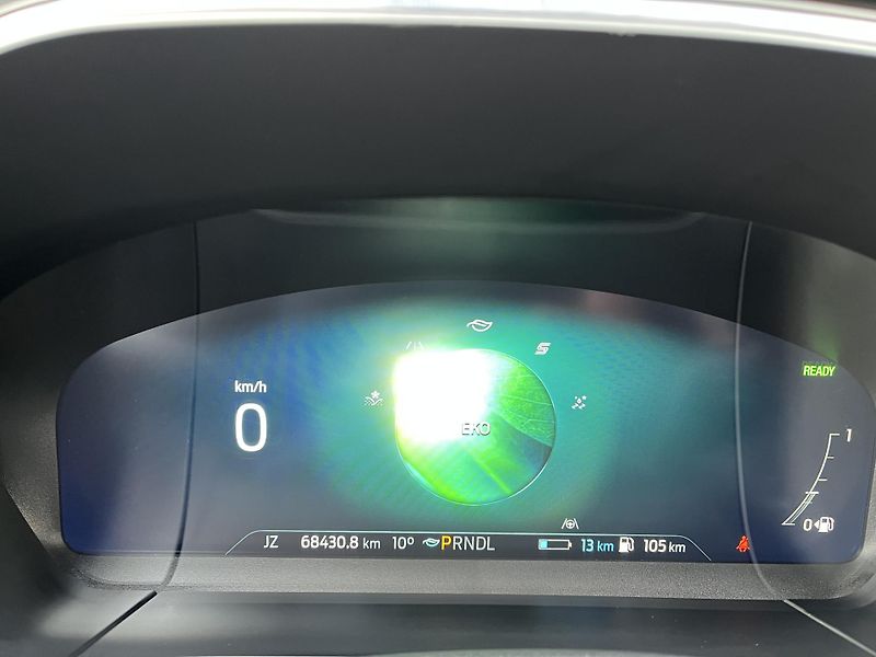 Ford Kuga (2023) 2.5 Plug-in Hybrid, ST-Line  - fotka 37 z 44