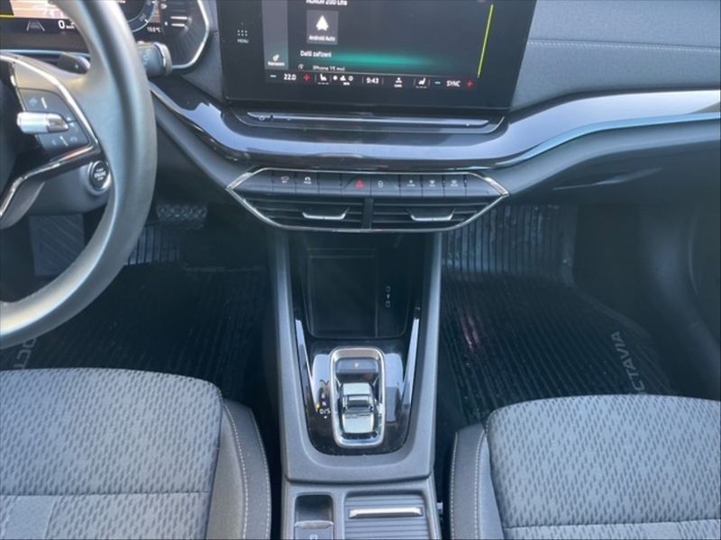 Škoda Octavia 1,5 e-TEC Style DSG - fotka 10 z 11