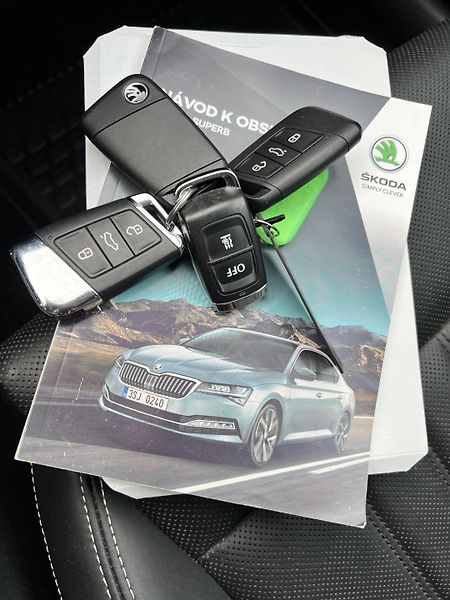 Škoda Superb L&K 2.0TDi 110kw ČR 1.MAJ. DPH - fotka 47 z 55