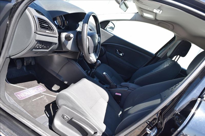 Renault Mégane 1,5 DCI 81KW PO SERVISE TAŽNÉ - fotka 14 z 47