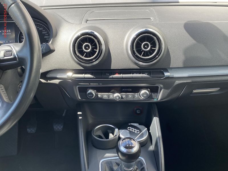 Audi A3 (2016) 1.4 TFSi, Bixen, navi, kůže - fotka 12 z 19