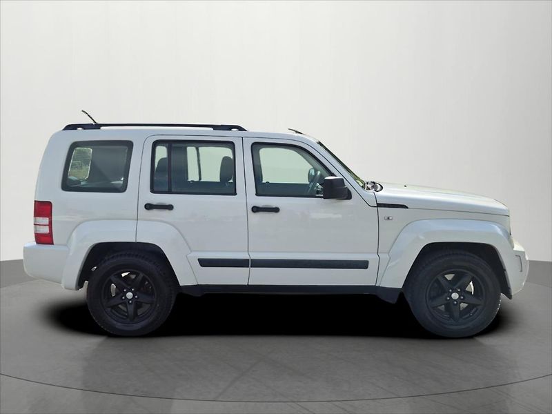 Jeep Cherokee 2,8 CRD L MANUAL ČR - fotka 8 z 18