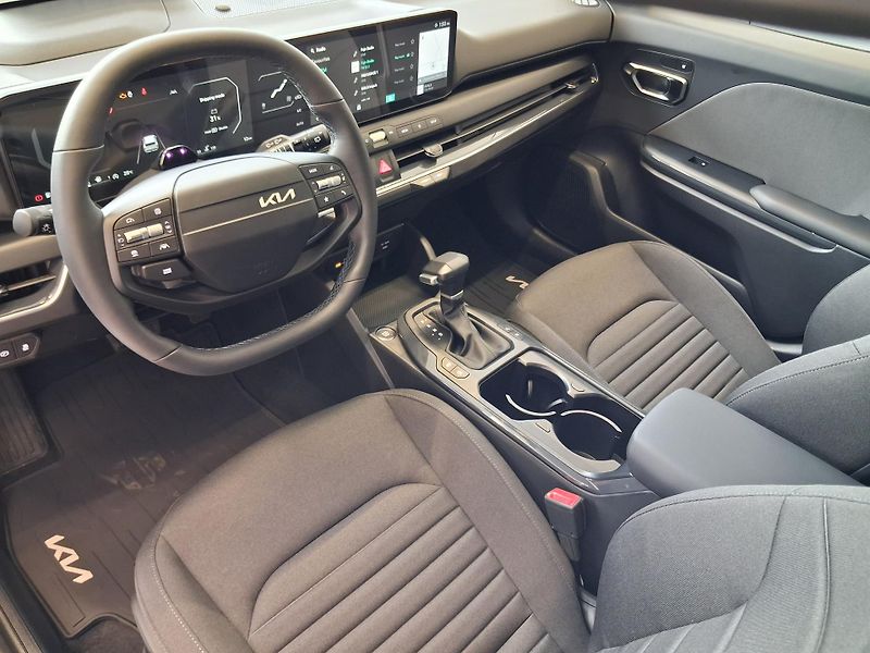 Kia K4 Sportswagon (2026) 1,6 T-GDi GPF 7DCT EXCLUSIVE - fotka 8 z 11