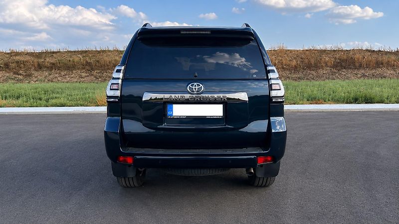 Toyota Land Cruiser (2022) Toyota Land Cruiser Executive  - fotka 3 z 12