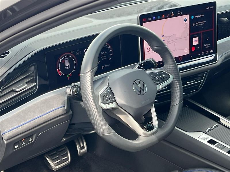 Volkswagen Passat Variant 2,0 TDi 142kW 7DSG 4Motion R-l - fotka 6 z 32