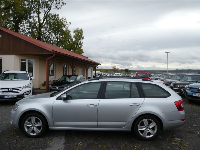 Škoda Octavia 1,4 TSi 110kW DSG, 2x Alu kola - fotka 6 z 42