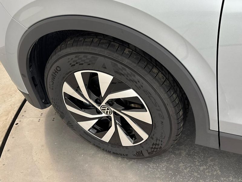 Volkswagen Tiguan Life - fotka 27 z 31