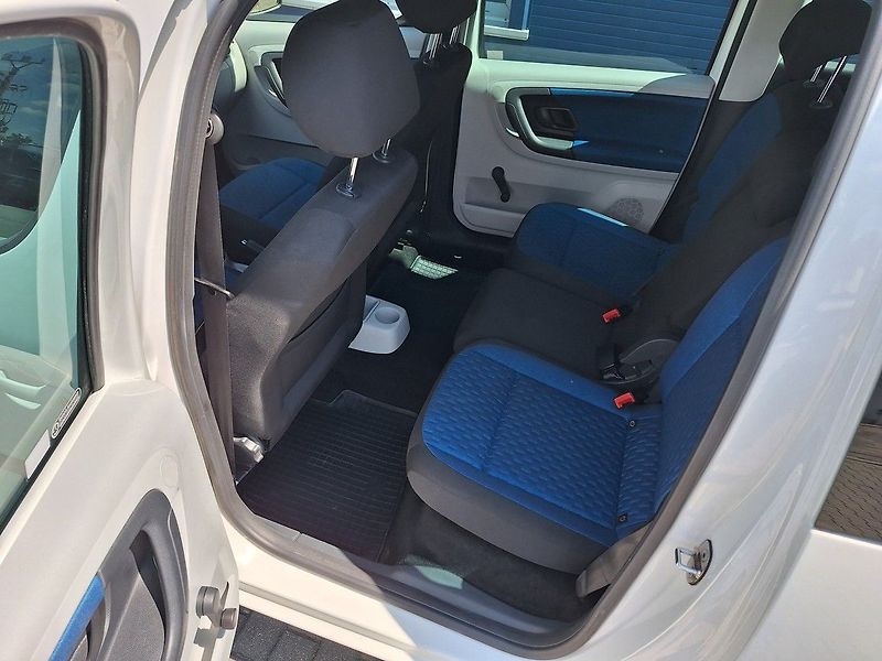 Škoda Roomster (2014) 1.4 63kW Ambition - fotka 10 z 16