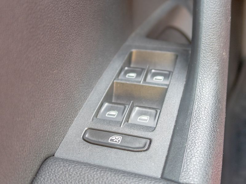 Škoda Octavia (2013) 1.4TSI 103KW – TAŽNÝ - fotka 28 z 46