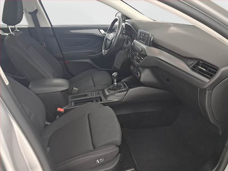 Ford Focus (2020) 1.5 EcoBlue, Tempomat - fotka 9 z 18