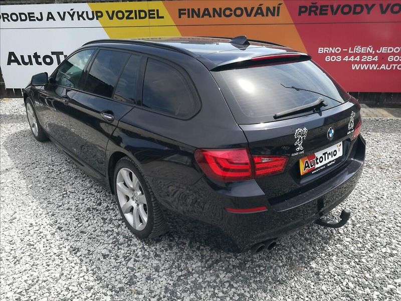 BMW Řada 5 3,0 d M paket - fotka 4 z 26