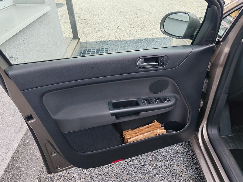Volkswagen Golf Plus 1.4 TSI Automat  - fotka 10 z 25