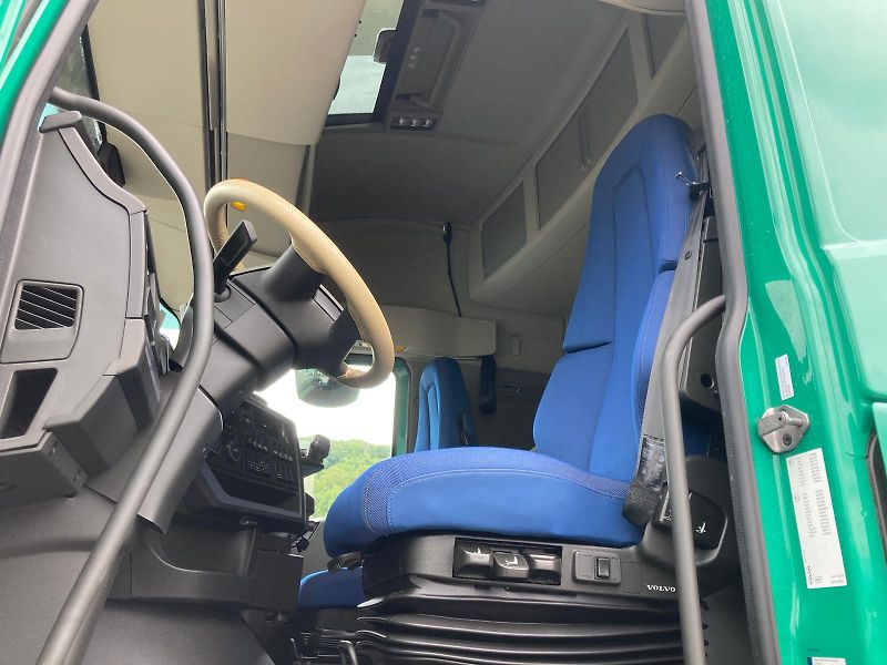 Volvo FH FH 500 I-SAVE NAVI TOP STAV - fotka 17 z 26