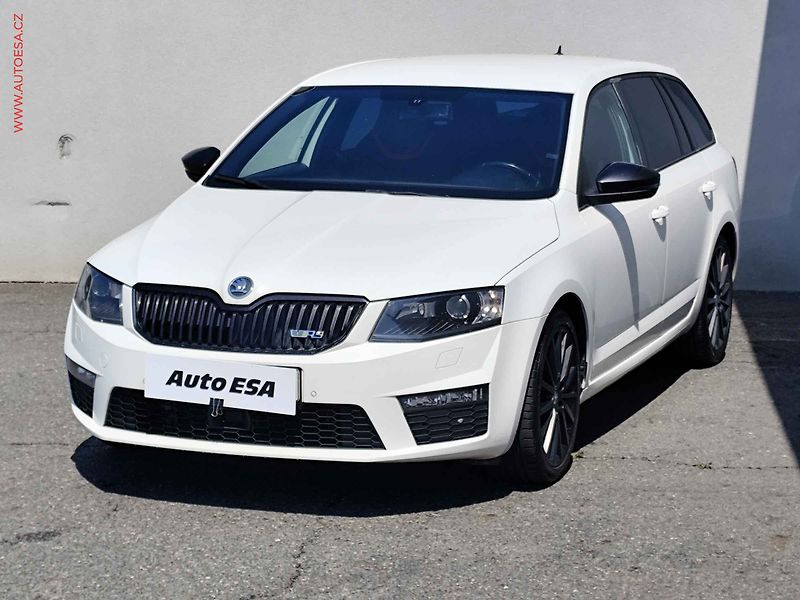 Škoda Octavia (2014) 2.0 TDi, ČR, Navi, bixen - fotka 3 z 27