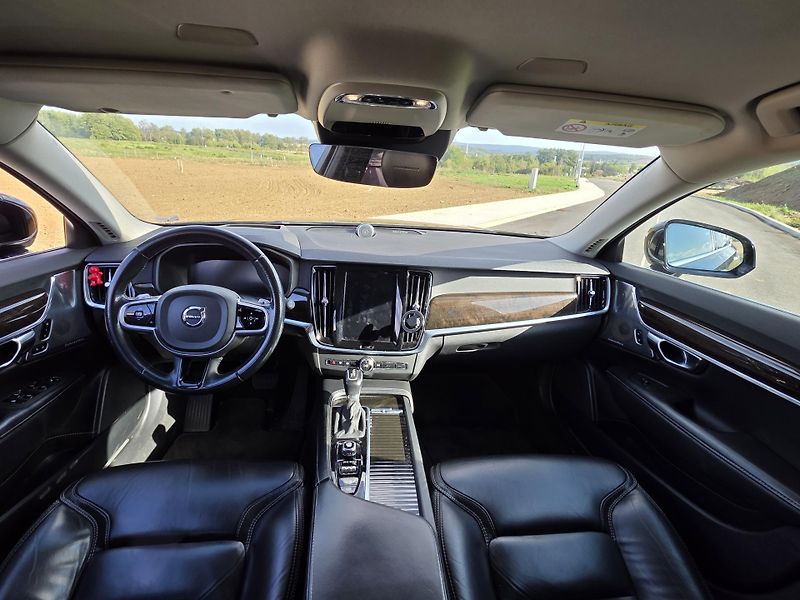 Volvo V90 (2017) D5 ADW 4x4  - fotka 6 z 11