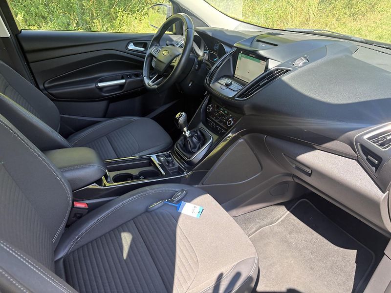 Ford Kuga (2019) Titanium 2.0 TDCi 4X4  - fotka 37 z 37
