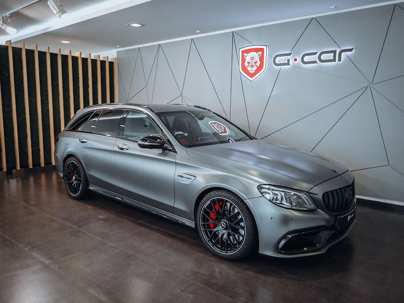 Mercedes-Benz Třídy C C 63 AMG 4MATIC 4.0 V8 - fotka 3 z 33
