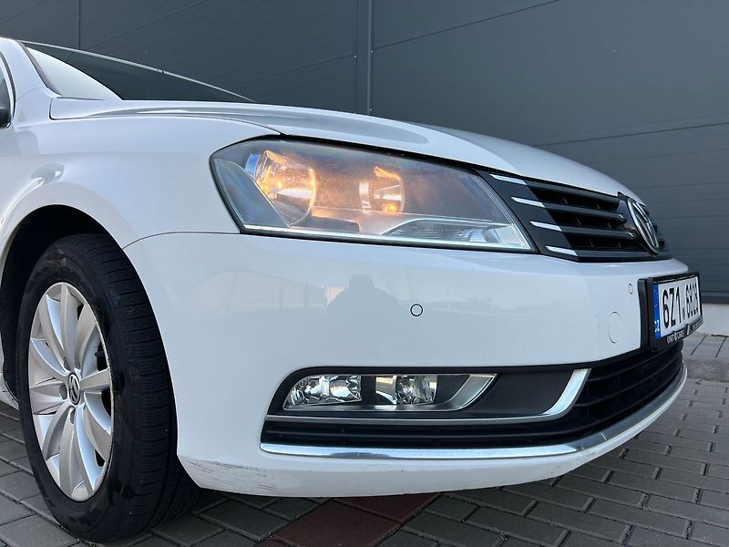 Volkswagen Passat TDI-ALU-NAVI-PLNÝ SERVIS - fotka 10 z 45