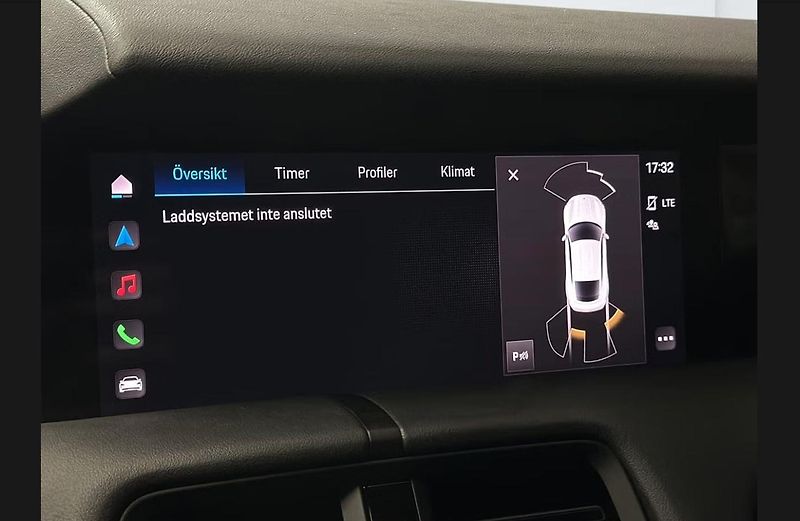 Porsche Taycan 93 kWh Panorama - fotka 23 z 25