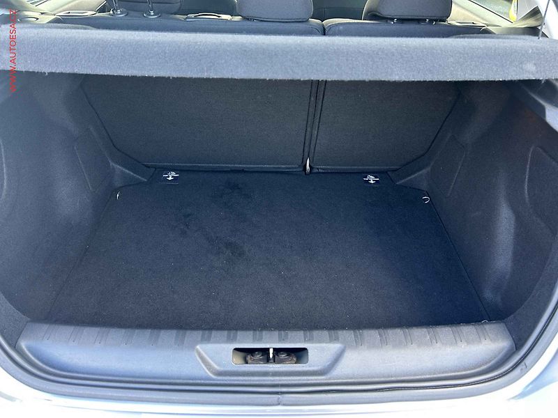 Peugeot 308 (2015) 1.2 PT, 1.maj,ČR, Access - fotka 7 z 15