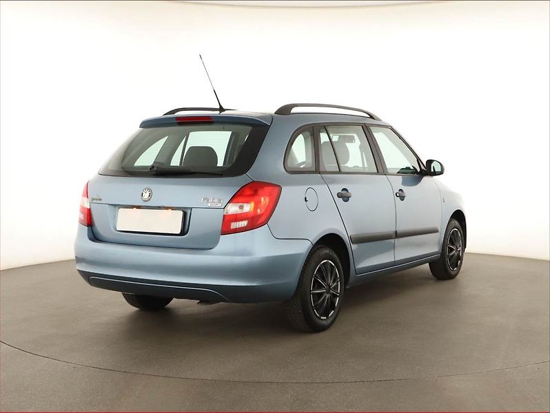 Škoda Fabia (2008) 1.2 12V, po STK, jezdí výborně - fotka 5 z 11