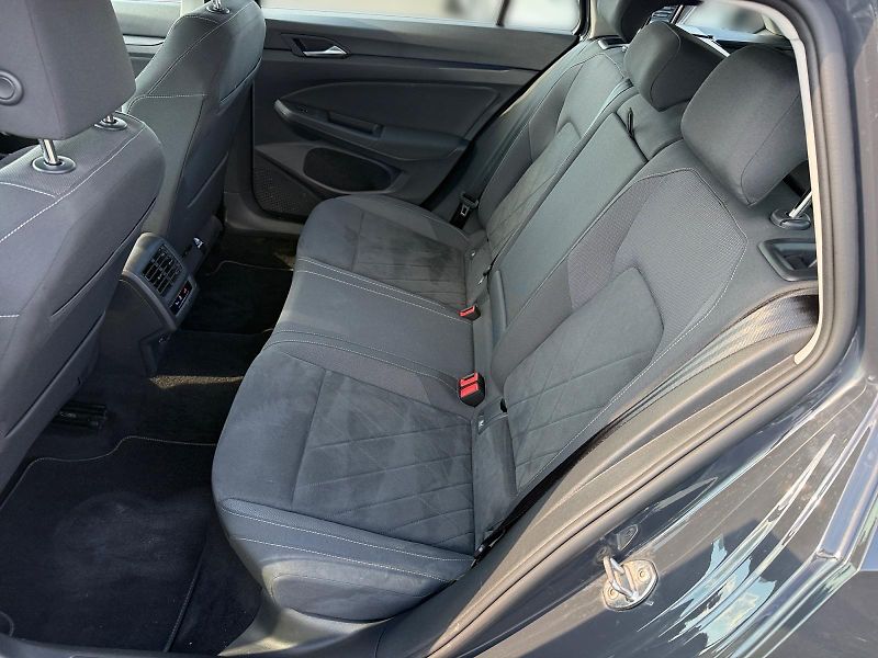 Volkswagen Golf Variant (2022) STYLE 1.5TSI 110kW CZ DPH - fotka 8 z 11