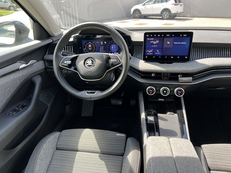 Škoda Superb 2.0 TDi Selection ČR - fotka 10 z 20