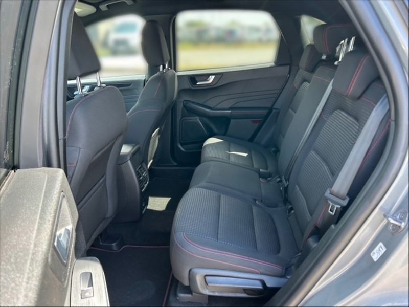 Ford Kuga 2,5 DT HEV ST-Line AWD AT - fotka 8 z 11