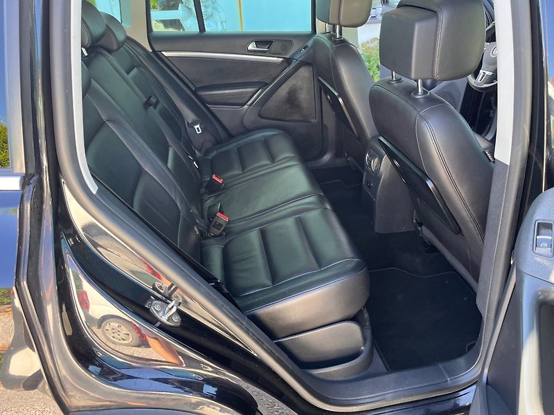 Volkswagen Tiguan (2012) 2.0 TDI DSG 4x4 Xenony - fotka 13 z 24