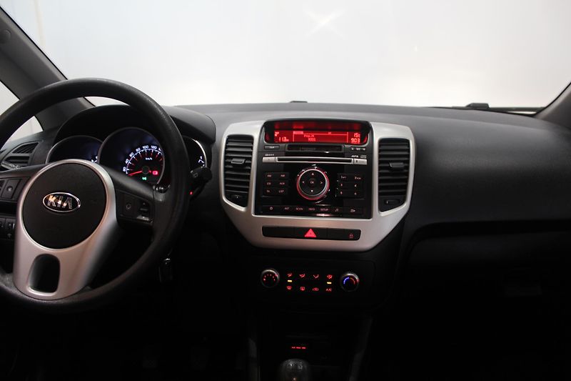 Kia Venga (2016) 1.4 66kW Klima ČR - fotka 25 z 30