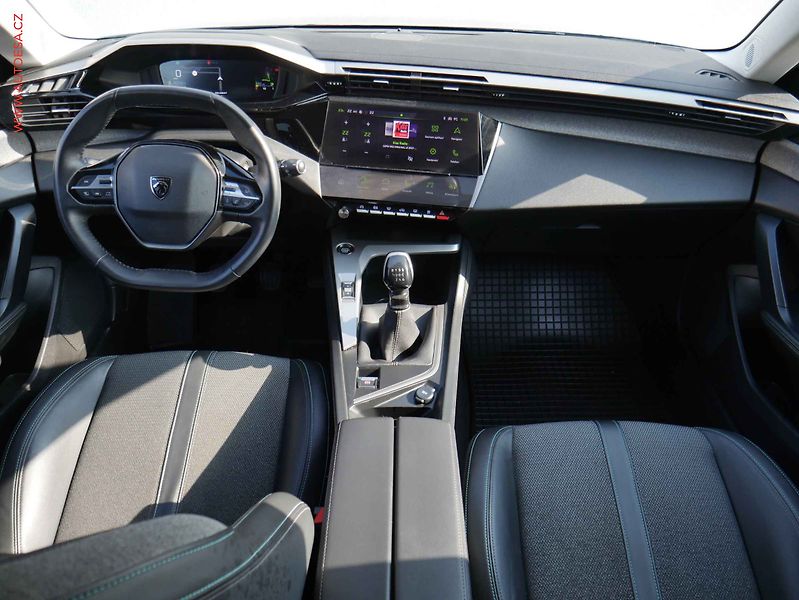 Peugeot 308 (2023) 1.2 PT, ČR, Allure - fotka 8 z 21