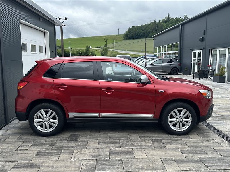 Mitsubishi ASX 1,8 DI-D 150PS  Intense 4x4 - fotka 6 z 48