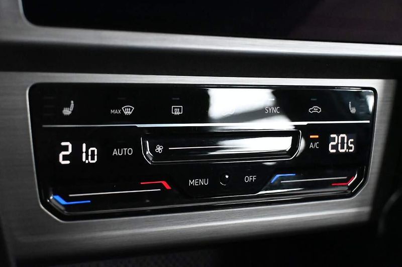 Volkswagen Passat (2021) 2.0 LED Kamera TDI - fotka 21 z 30