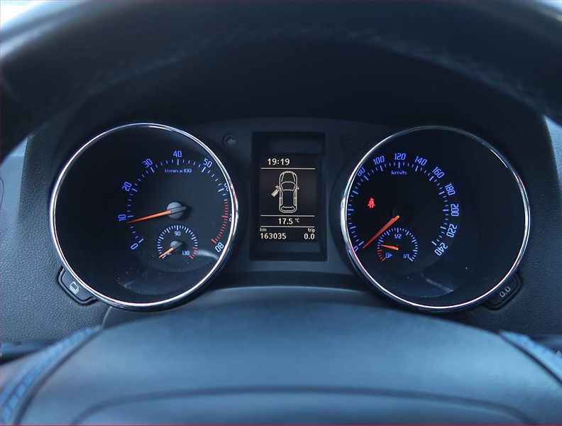 Škoda Yeti (2010) 1.2 TSI, Serv.kniha, Tažné - fotka 11 z 16
