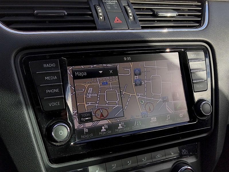 Škoda Octavia (2014) Combi Business 1,6 Tdi 81 Kw - fotka 16 z 33