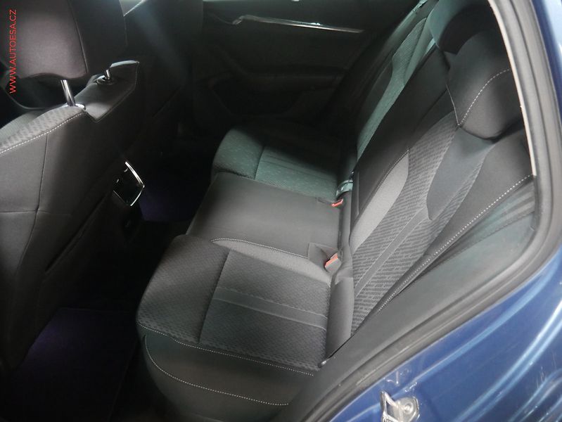 Škoda Octavia (2019) 2.0 TDI, ČR, Style, DSG - fotka 12 z 27