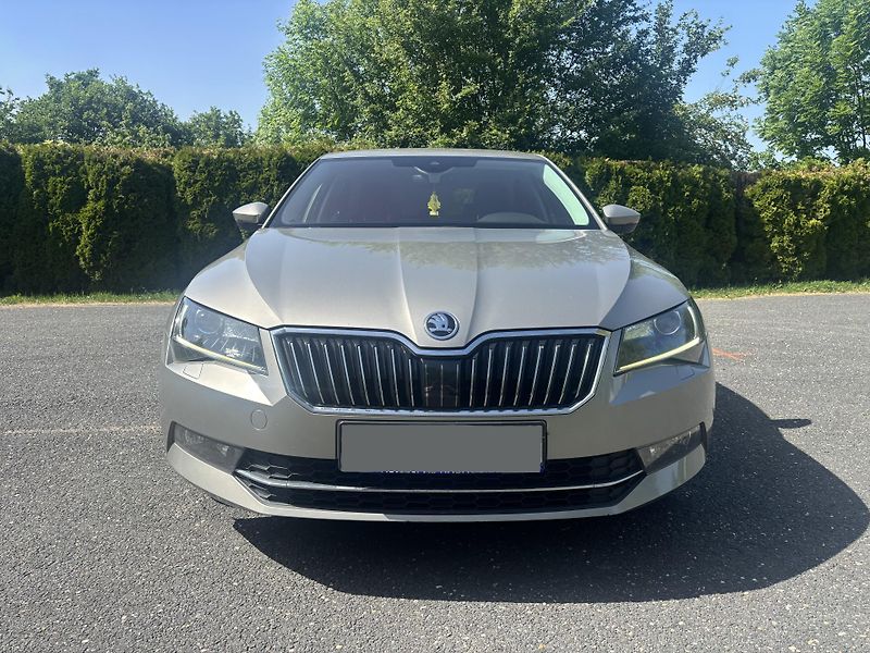 Škoda Superb (2016) 2.0 TSI 162kw Style REZERVACE - fotka 2 z 31