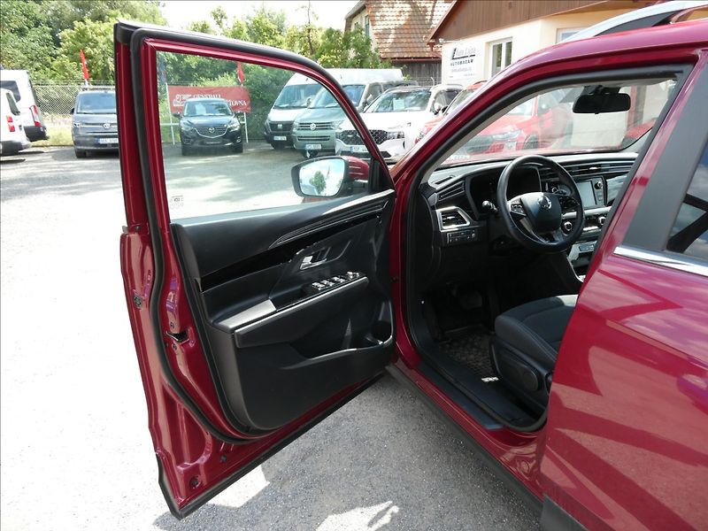 SsangYong Korando 1,5 T-GDI 120kW Automat,Style - fotka 16 z 39