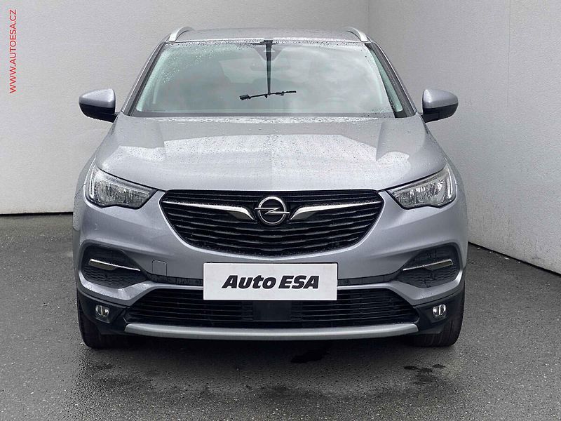 Opel Grandland X (2018) 1.2 T, Innovation, AT, navi - fotka 2 z 19