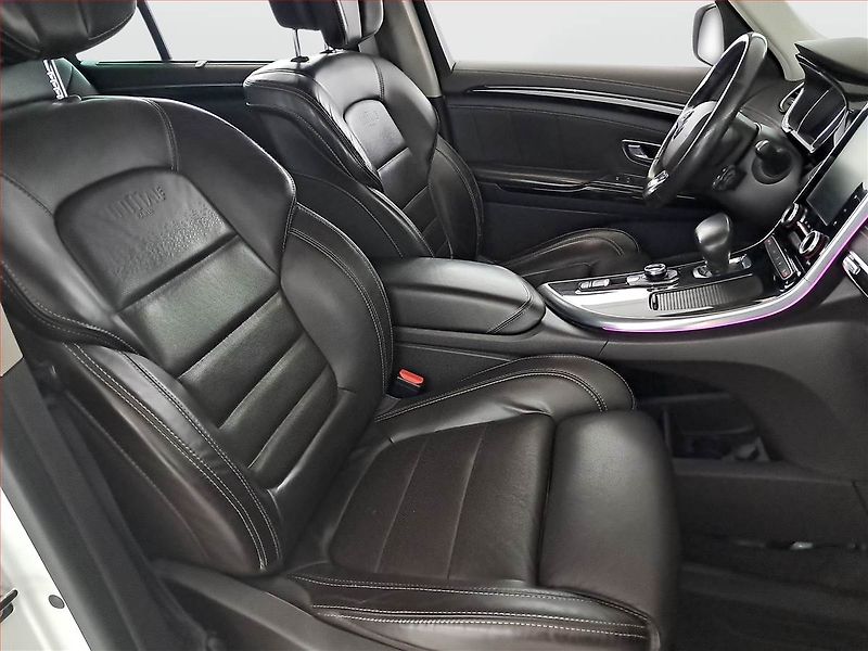 Renault Espace (2017) Initiale Paris 1.6 TCe - fotka 9 z 21