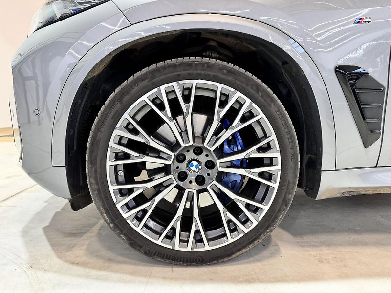 BMW X5 (2023) xDrive 30d mHEV A/T - fotka 14 z 14