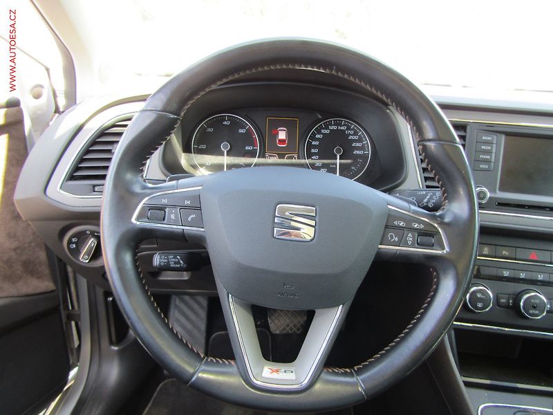 Seat Leon (2015) 2.0 TDi 4x4, X-Perience, DSG - fotka 18 z 20