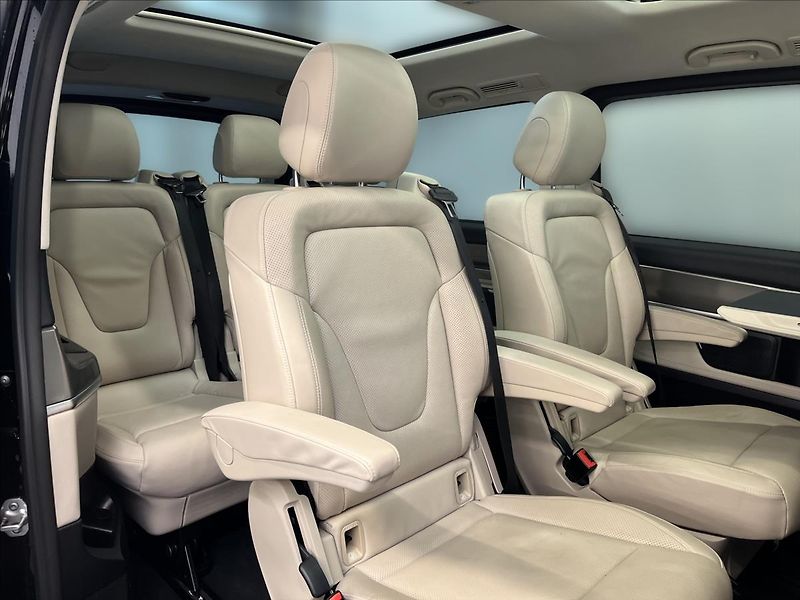 Mercedes-Benz Třídy V 300D 4MATIC EXCLUSIVE Airmatic - fotka 21 z 28